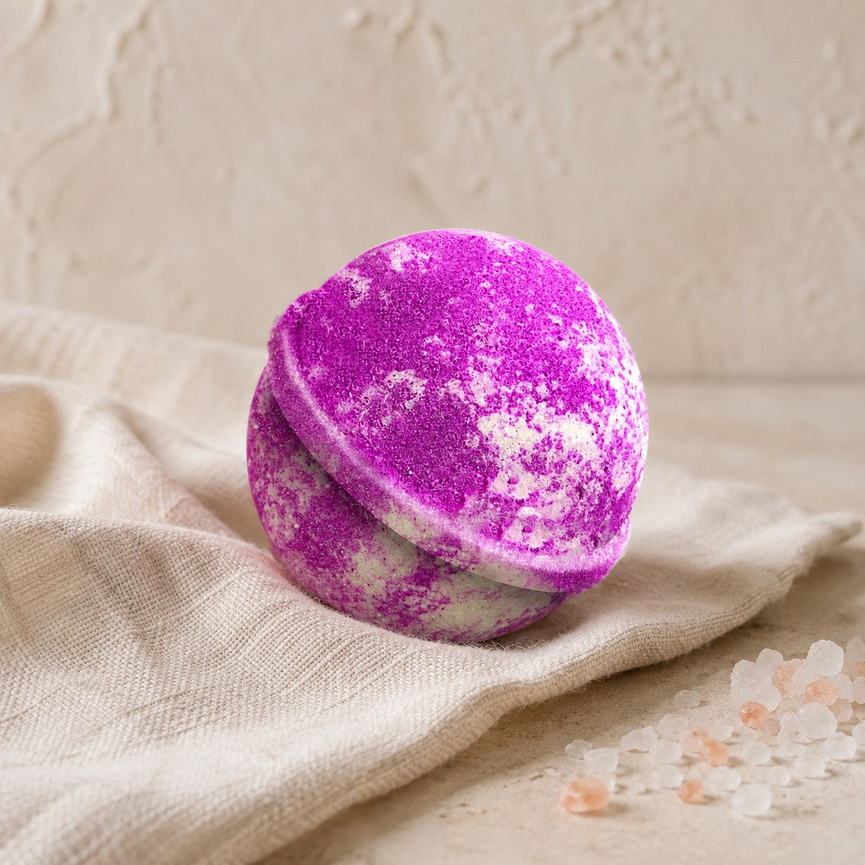Raspberry Blush bath bomb