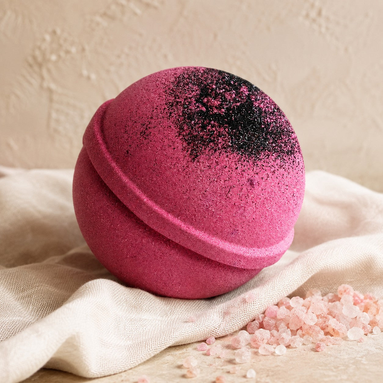 Pomegranate Noir bath bomb