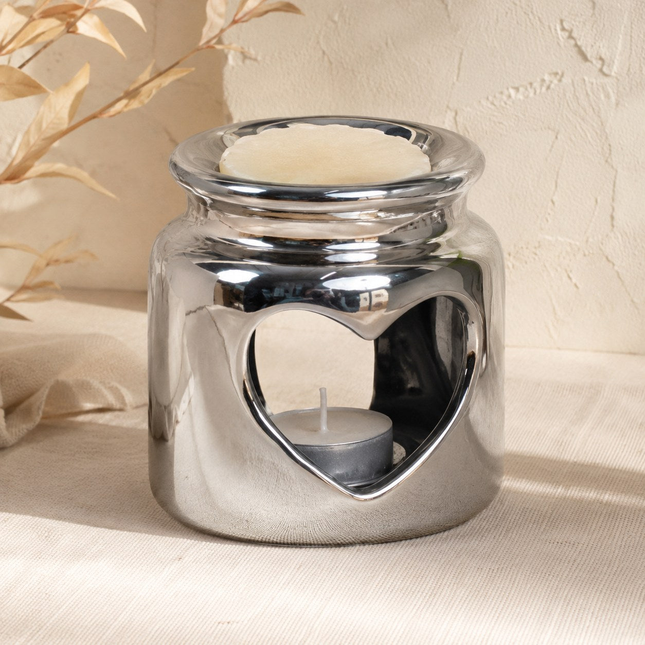 Silver round heart cut out wax burner