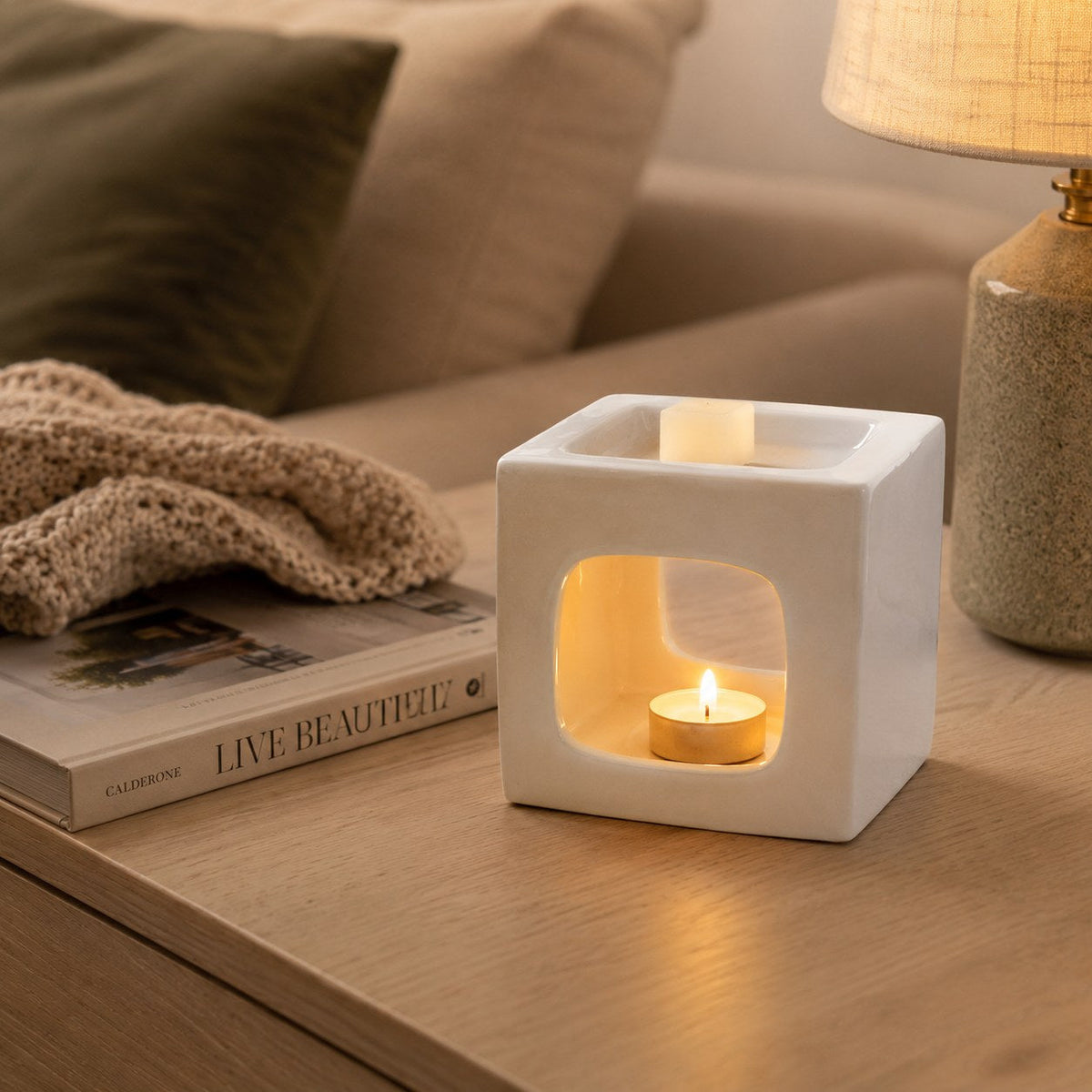 Talin ceramic burner in a cosy living room