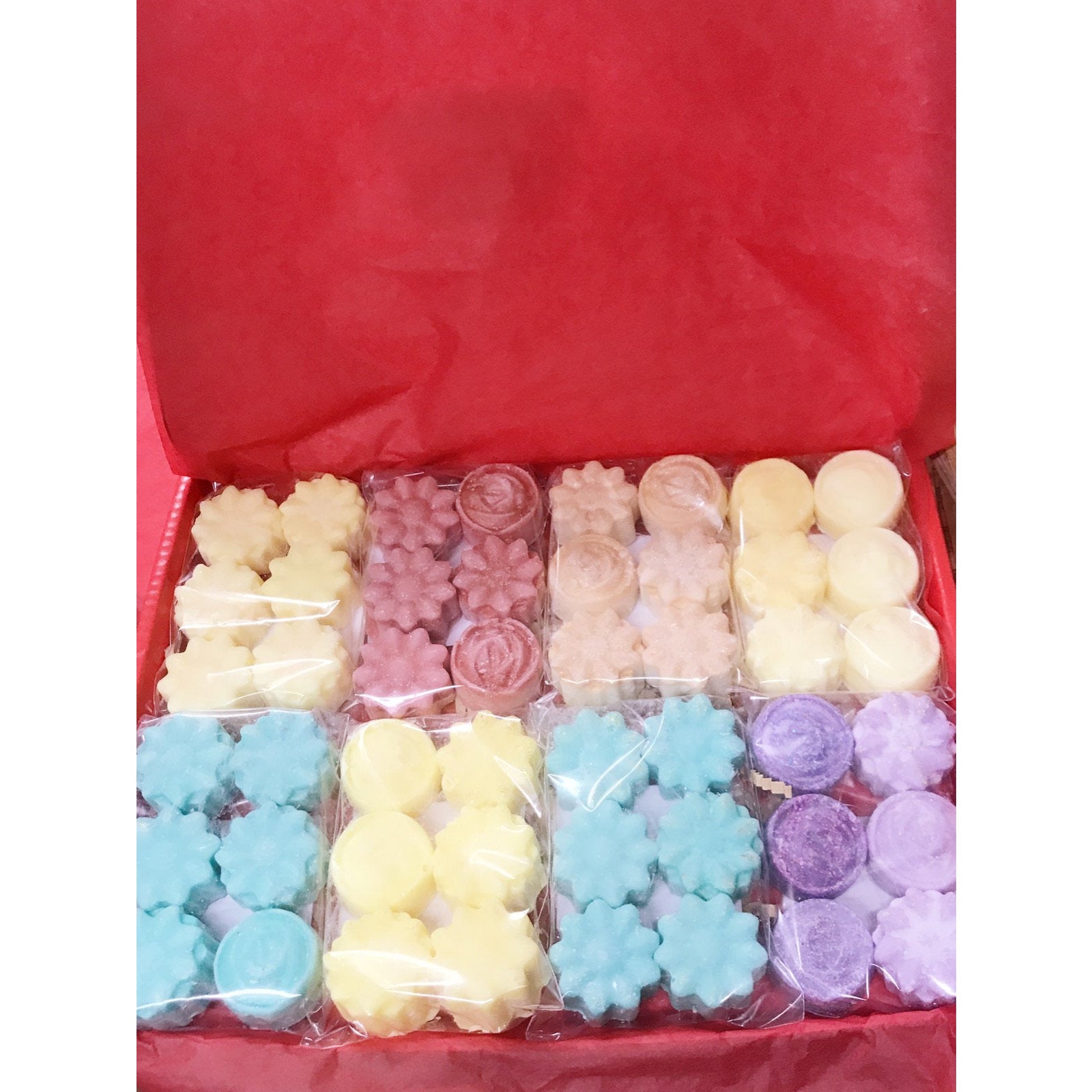 Extra Large Luxury Gift Box - Contains Electric Burner,15 Melts , Exfoliating Soap Sponge.